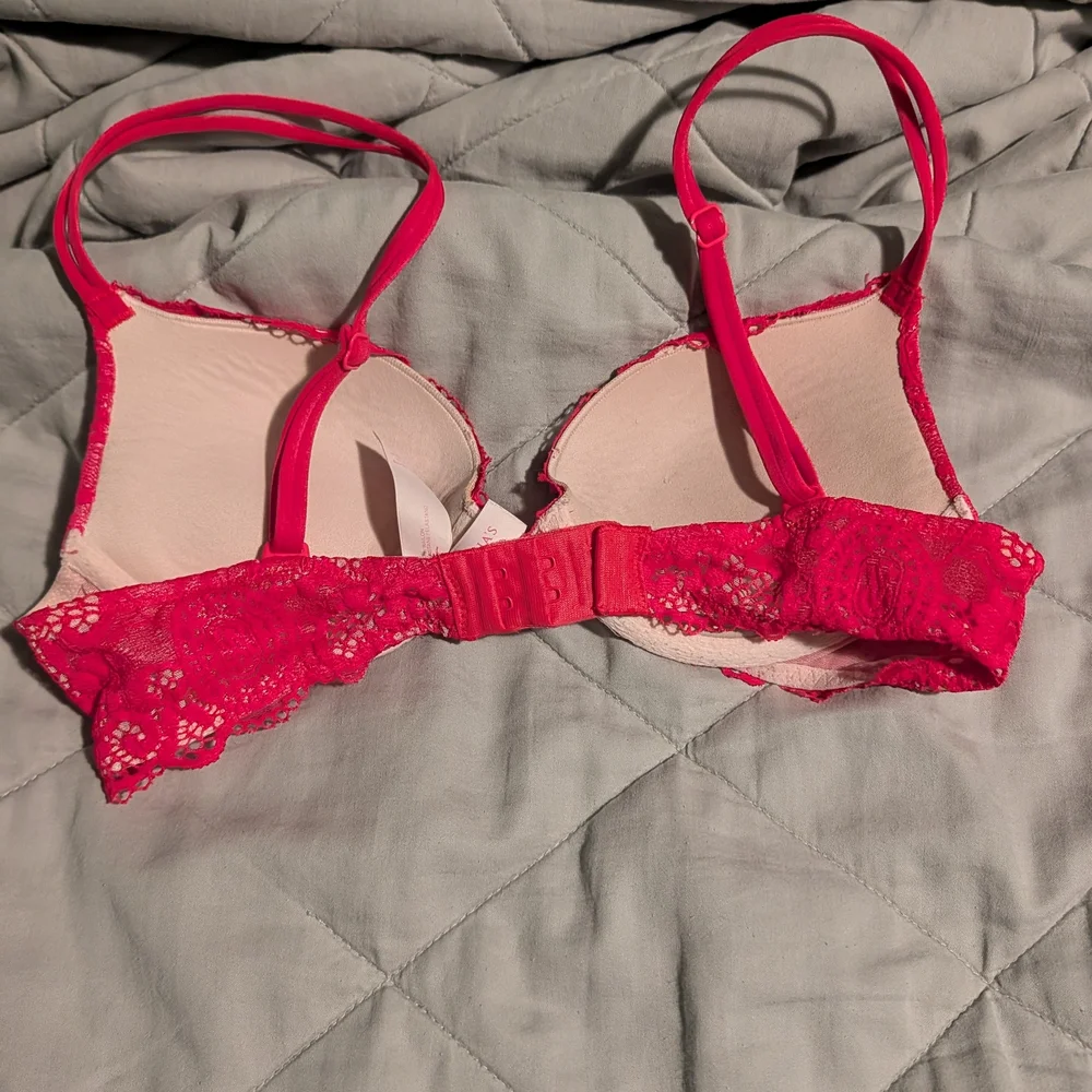 Victoria's Secret Hot Pink Lace Bra - Picture 2 of 4